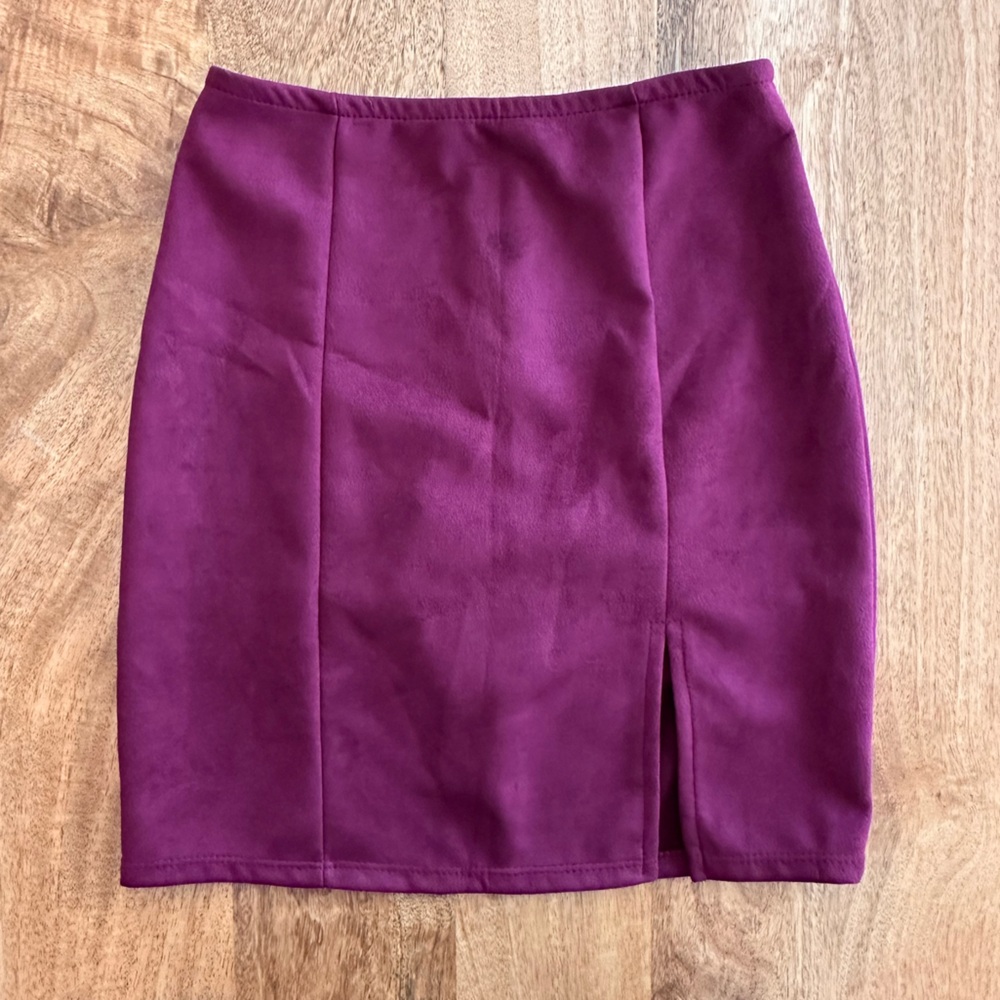 Windsor Faux Suede Mini Skirt – Wine Berry, XS